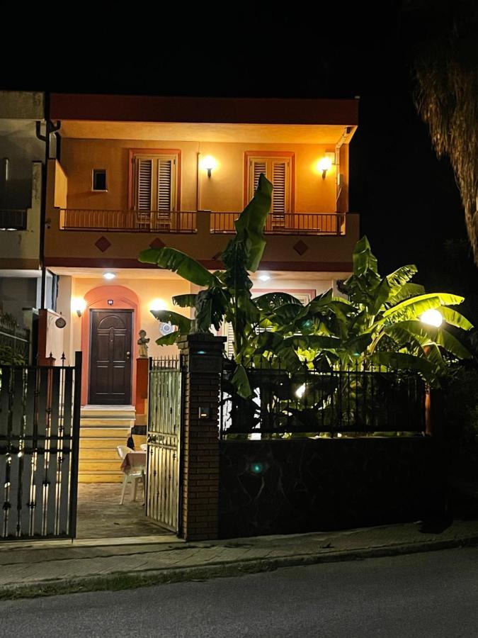 Residence Don Turi Villafranca Tirrena Exterior foto